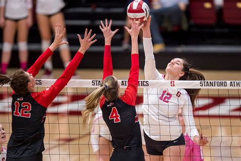 Womens Volleyball Rocks Oregon State At Home Amid Lineup Changes