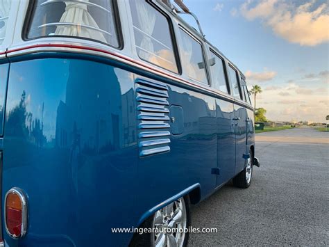 1963 Volkswagen VW Bus Split Window Deluxe Microbus 23 Windows