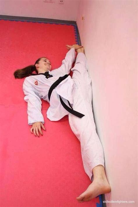 Pin By Shandill Ramgutty On Karate Girl Female Martial Artists Martial Arts Women Martial