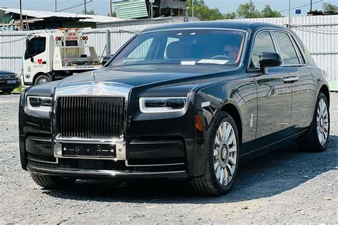 Cận cảnh Rolls Royce Phantom VIII Series II hơn 80 tỷ tại Hà Nội