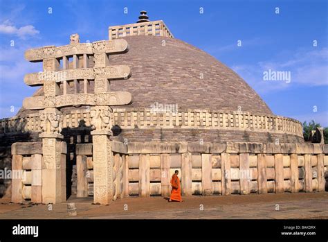 India Madhya Pradesh State Buddhist Monuments Of Sanchi Listed As