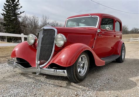 1934 Ford Tudor Deluxe Muscle Vintage Cars