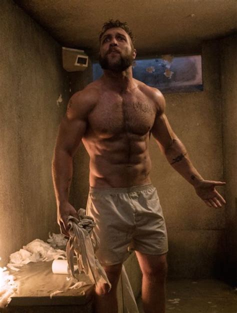 OMG He S Naked Jai Courtney Gives 2017 The Full Frontal They Ve Been