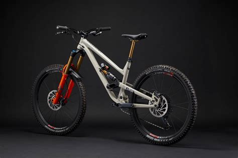 Commencal Commencal Clash Signature Chalk