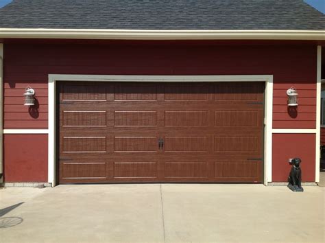 Gallery Farmhouse Garage Cedar Rapids By Hicklin Garage Doors