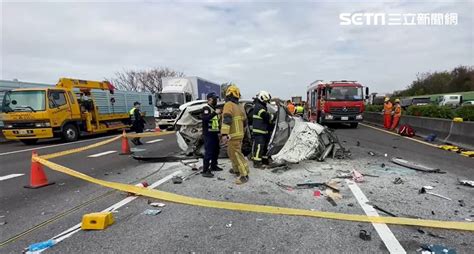 現場畫面曝！國1彰化段2轎車遭「前後夾擊包夾壓扁」 1死1重傷 社會 三立新聞網 Setn