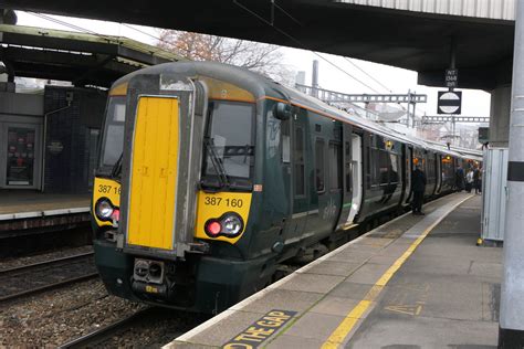 Class 387 At Newport South Wales Here We See Gwr Class 38 Flickr