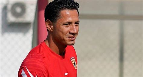 Gianluca Lapadula se sumó a la pretemporada del Benevento NCZD