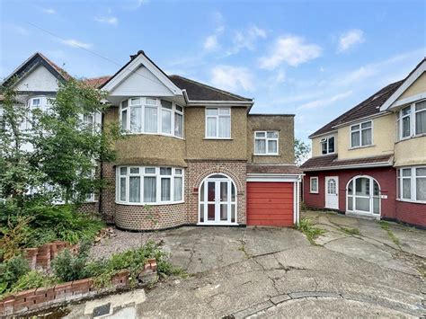 Nelson Gardens Hounslow Tw3 4 Bed Semi Detached House For Sale £650 000