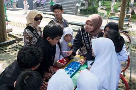 Kabaya Proyek Sosial Untuk Melestarikan Budaya Sunda Di Kota Bandung