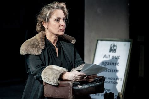 Eastenders Star Tracy Ann Oberman Plays Shylock In Fascist East End