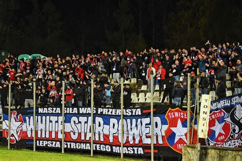 Wisła Kraków Kibice dopingowali Białą Gwiazdę w Sosnowcu ale nie