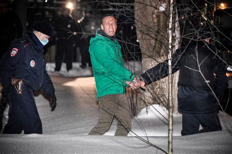 Kremlgegner Zu Haft Verurteilt Nawalny Ruft Zu Protesten Auf