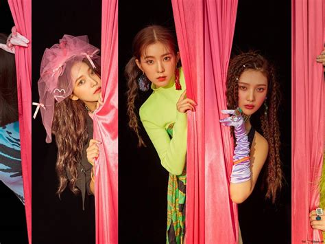 Red Velvet girl group members Seulgi, Irene, Wendy, Joy and Yeri pose ...