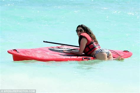 Casey Batchelor Flaunts Buxom Cleavage In Patterned Bikini Daily Mail Online