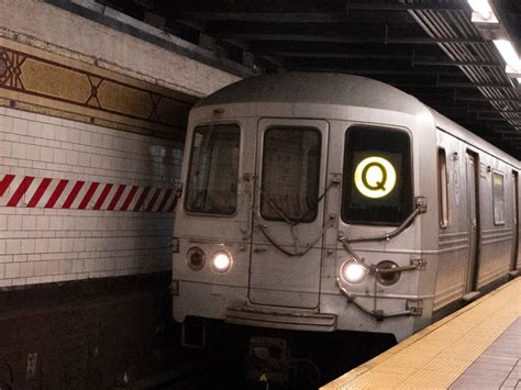 NYC subway worker loses foot after being struck by Q train