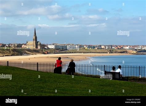 Tynemouth beach hi-res stock photography and images - Alamy