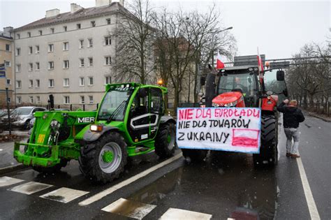 Rząd i PiS jednogłośne Chcą dymisji Janusza Wojciechowskiego