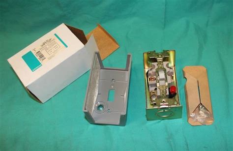 Siemens Smffg P Toggle Switch Manual Motor Starter Pole New