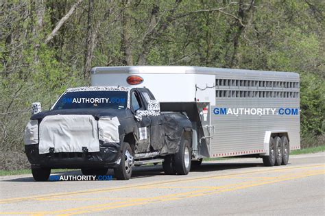 2020 Silverado Hd Interior Cabin Spy Photos Gm Authority