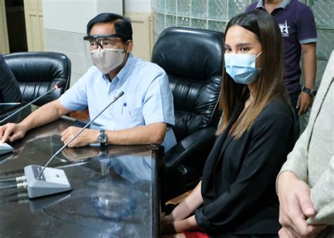 Catriona Gray Nagpasaklolo Sa NBI Dahil Sa Kumakalat Na Nude Photo