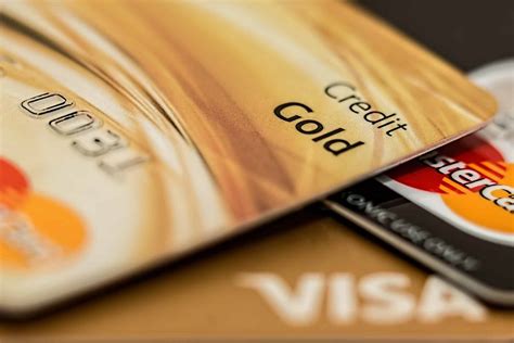 Best Credit Card Offers - Visit Offer - USA UK INDIA SEPTEMBER 2021