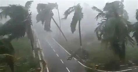 ‘fani Indias Strongest Cyclone In 20 Years Hits Odisha Millions