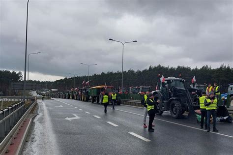 Drogi pod Poznaniem zablokowane Rozpoczął się protest rolników