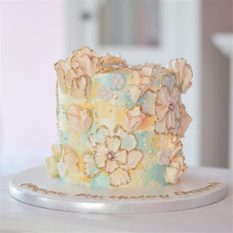 Icing flowers cake - The House of Cakes Dubai