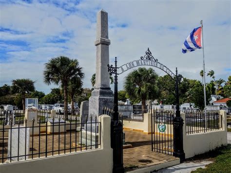 Visit The Most Haunted Cemetery In Florida In Key West