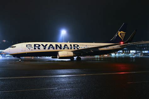 Ryanair EI DWF Boeing 737 8AS Anna Zvereva Flickr