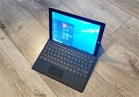 Microsoft Surface 3 Win 10 Tablični Računalnik 128gb Ssd Touch