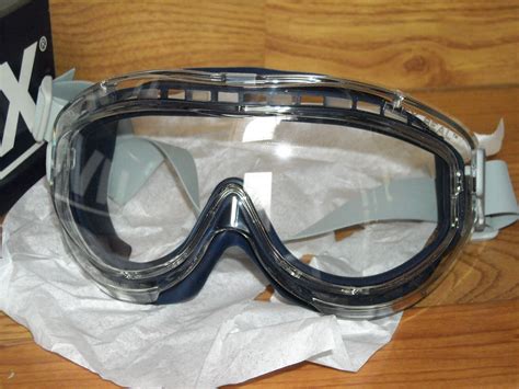 NEW Honeywell UVEX S3400XLSS Flex Seal LAB SAFETY GOGGLES Clear Anti