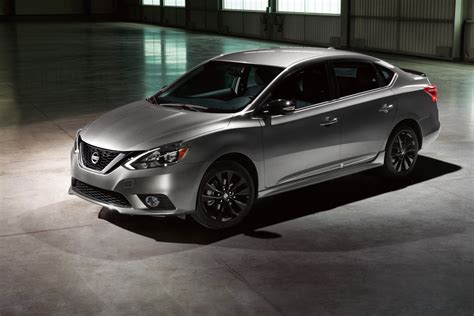 El Nissan Sentra Sr Midnight Edition Es Presentada Durante El Auto Show