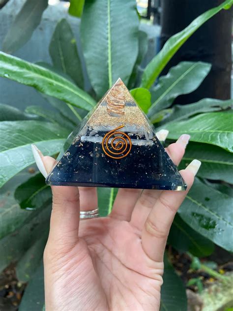 Orgone Pyramid At Rs 550piece Crystal Pyramids In Mumbai Id