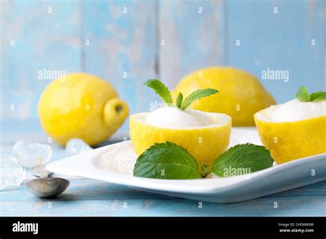 Sorbet Lemon Lemon Sorbet Sorbets Lemons Stock Photo Alamy