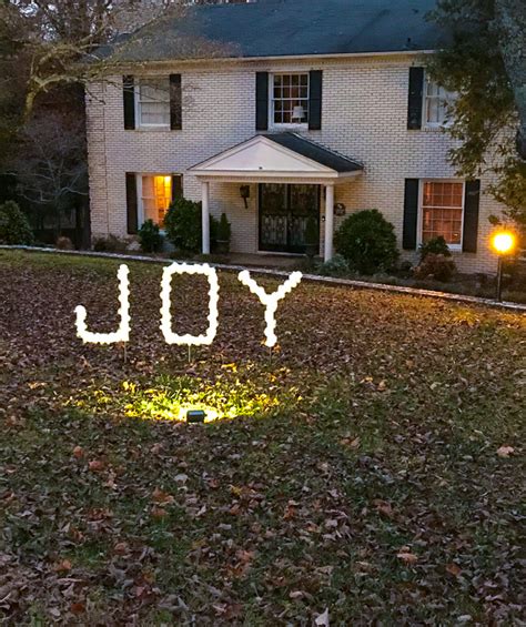 DIY-outdoor-Christmas-decoration-joy-sign-4 - Pender & Peony - A ...