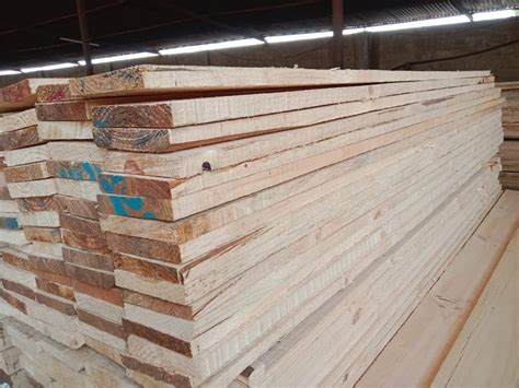 Rectangular Pure White New Zealand Pine Wood Timber For Furniture At