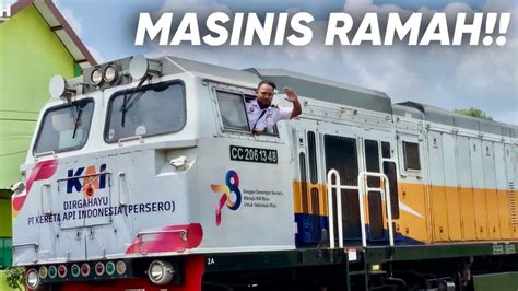 Masinis Ramah Menyapa Ka Gajayana Tambahan Bawa Kereta Mewah Priority