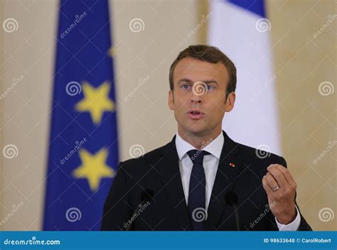 伊曼纽尔macron 编辑类库存照片 图片 包括有 法国 罗马尼亚 访问 马克龙 威严的 夫人 98633648