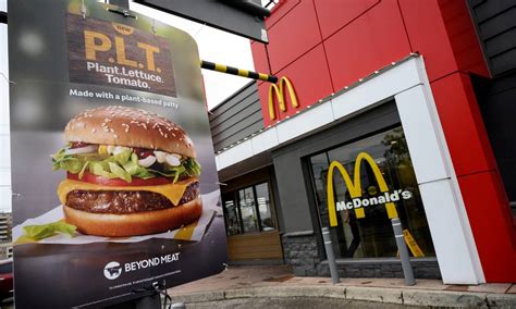 Mirando Novo Público Mcdonalds Lança Hambúrguer Vegetariano Jornal