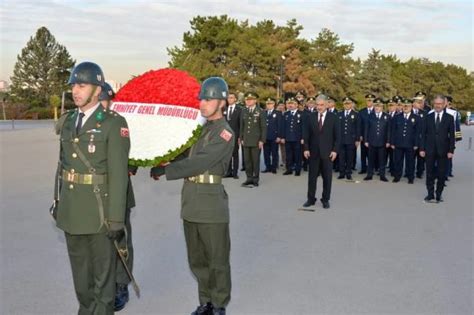 Emniyet Genel Müdürü Erol Ayyıldız Anıtkabir i ziyaret etti Son Dakika