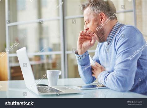 14,332 Boring Man Yawn Images, Stock Photos & Vectors | Shutterstock