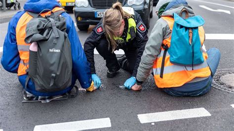 Klima Aktivisten Zu Haftstrafe Verurteilt Letzte Generation K Ndigt