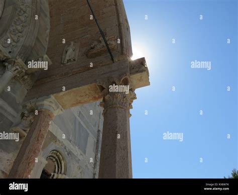 Colonna Di Architettura Hi Res Stock Photography And Images Alamy