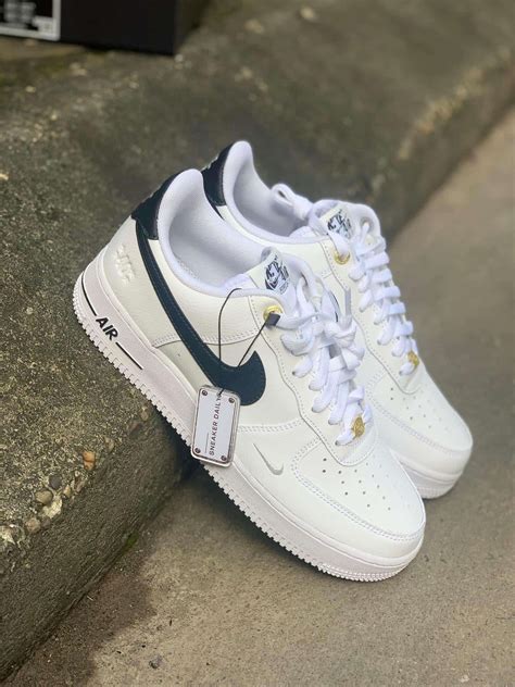 Giày Nike Air Force 1 07 LV8 40th Anniversary White Black DQ7658 100