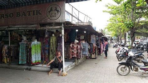 Larangan Mudik Pasar Grosir Batik Setono Pekalongan Sepi Pengunjung