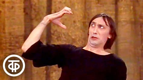 Анатолий Елизаров с пантомимой "Укротитель удава" (1983) - YouTube