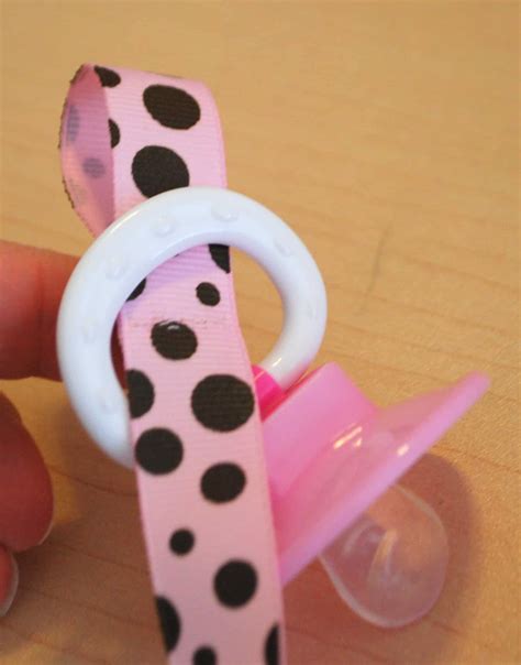 Binky pacifier clip tutorial