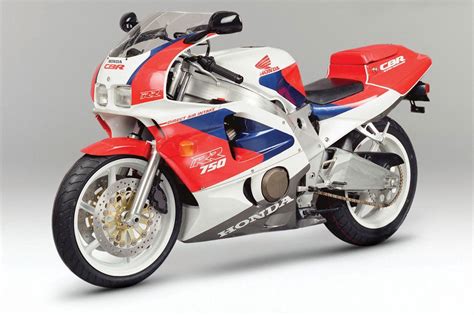 Honda CBR 900 Y 1000 RR Fireblade Toda Su Historia Moto1Pro